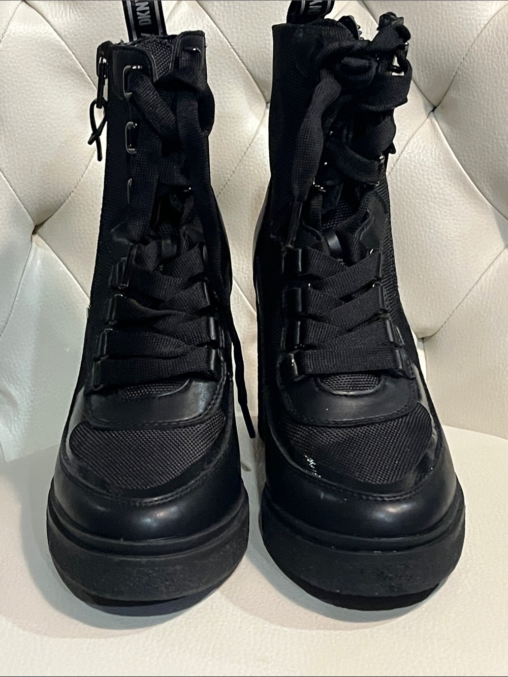 DKNY Black Lace-Up Platform Lug Heeled Ankle Boots Size 8 Eye Catching - Picture 7 of 12